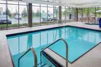 Swimming Pool SpringHill Suites Green Bay