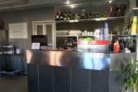 Bar, Cafe and Lounge Comfort Inn & Suites Burwood