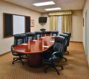 Functional Hall 6 Hampton Inn & Suites Tacoma