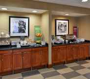 Restaurant 5 Hampton Inn & Suites Tacoma