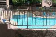 Swimming Pool Lodge At Sedona