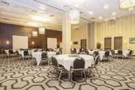 Dewan Majlis Sandman Signature Toronto Airport Hotel