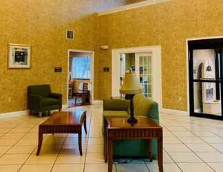 Lobby 2 La Quinta Inn & Suites by Wyndham Fort Smith