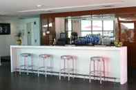 Bar, Kafe, dan Lounge Heat Hotel