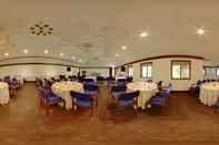 Dewan Majlis Estuary Sarovar Portico Poovar