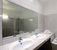 In-room Bathroom 6 Domaine de la Reynaude