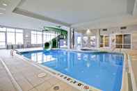 Swimming Pool Fairfield Inn & Suites by Marriott Guelph