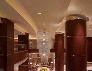 Lobby 2 New World Wuhan Hotel