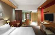 Bilik Tidur 5 New World Wuhan Hotel