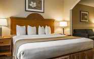 ห้องนอน 3 Quality Inn & Suites Fishkill South near I-84