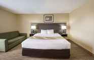 ห้องนอน 7 Quality Inn & Suites Fishkill South near I-84