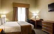 ห้องนอน 4 Quality Inn & Suites Fishkill South near I-84