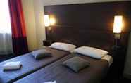 Bedroom 7 Hotel Ambassadeurs