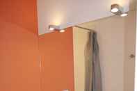 In-room Bathroom Hotel Ambassadeurs