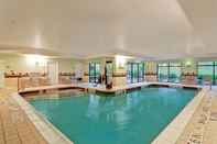 Swimming Pool Springhill Suites by Marriott Erie