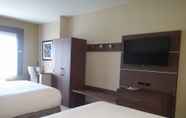 ห้องนอน 5 Holiday Inn Express & Suites Miami, an IHG Hotel