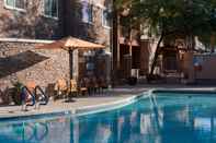 สระว่ายน้ำ Courtyard by Marriott Phoenix West/Avondale