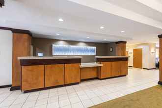 Lobi 4 Fairfield Inn & Suites Marianna