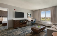 Common Space 4 Four Points by Sheraton Sacramento International Airport