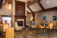 Bar, Cafe and Lounge Residence Inn by Marriott Kansas City Airport