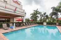 Kolam Renang Hawthorn Suites by Wyndham West Palm Beach