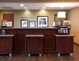 Lobby 2 Hampton Inn & Suites St. Louis-Edwardsville