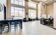 Lobby 5 Comfort Suites Granbury