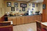 Restoran Americas Best Value Inn Foxboro