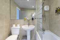 Toilet Kamar Martel Guest House