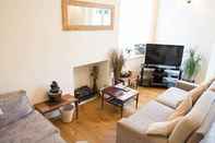 Common Space Llwyn Onn Guest House