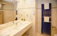 In-room Bathroom 2 Seehotel Berlin-Rangsdorf