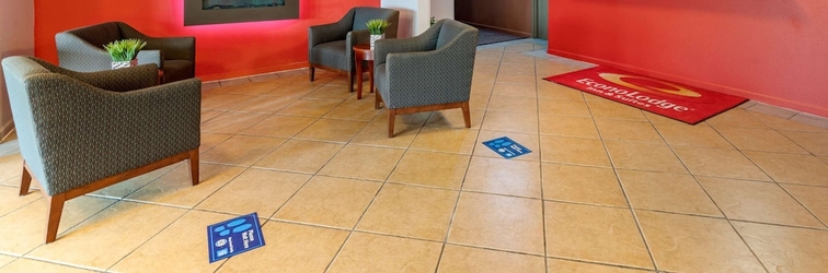 Lobby Econo Lodge & Suites Granite City