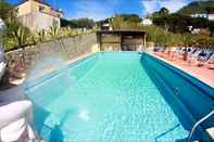 Swimming Pool Hotel Maremonti