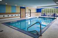 Swimming Pool Staybridge Suites Oakville, an IHG Hotel