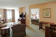 Ruang untuk Umum Staybridge Suites Oakville, an IHG Hotel