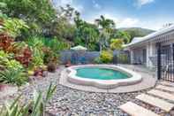 Swimming Pool The Villas Palm Cove