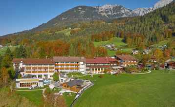 Exterior 4 Alm- & Wellnesshotel Alpenhof