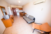 Common Space Tuntas Family Suites Kusadasi