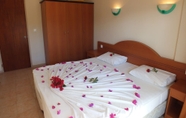 Phòng ngủ 2 Tuntas Family Suites Kusadasi