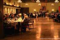 Functional Hall The Inn At Leola Village, a Historic Hotel of America