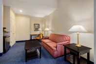 Common Space La Quinta Inn & Suites by Wyndham Mt. Laurel - Philadelphia