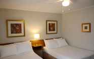 Bedroom 6 2400 Motel