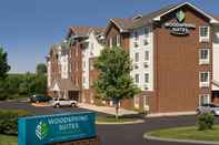 Exterior WoodSpring Suites Kansas City Lenexa