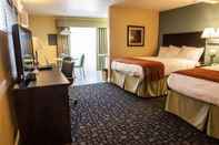 Bedroom Marinwood Inn & Suites