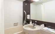 In-room Bathroom 5 Comfort Hotel Tomakomai