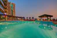 Swimming Pool Copthorne Hotel Dubai