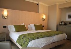 Bedroom 5 Hotel Marins Playa