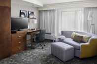 Common Space Courtyard by Marriott Paramus