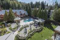 Swimming Pool Lake Placid Lodge by Whiski Jack