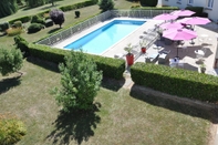 Swimming Pool Ibis Styles Gien